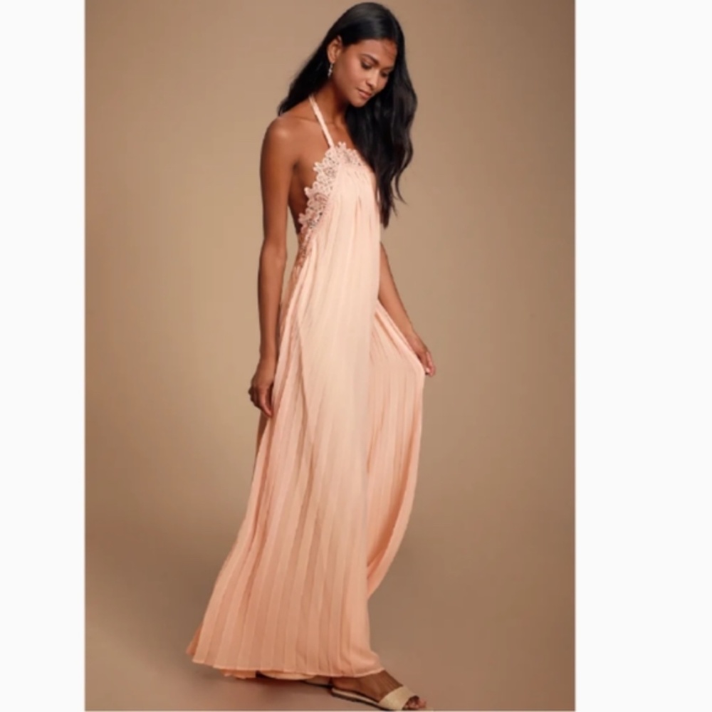 Lulu's Encinitas Peach Lace Halter Maxi Dress